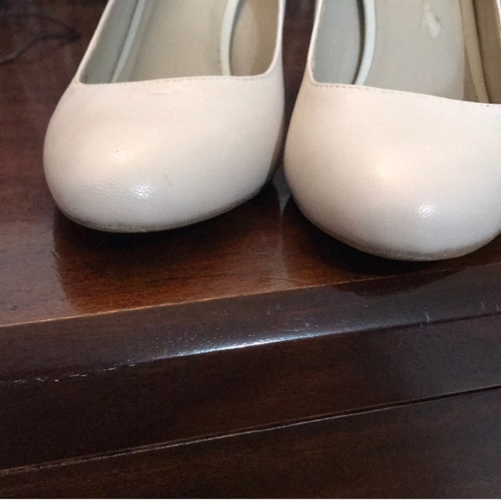 Franco Sarto Leather Caspian Pumps Cream Size 9 - Picture 12 of 12